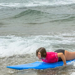 Galeria - Imagem 0 da Utentes participam em iniciativa de Surf Adaptado em Le�a da Palmeira