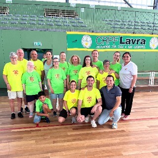 Imagem da Multido rene-se no CRPF Lavra para danar contra o Cancro