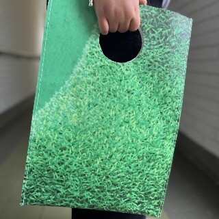 Imagem da Voluntariado corporativo impulsiona transforma��o de telas em sacos reutiliz�veis