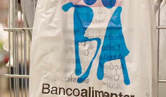 Banco Alimentar incentiva troca de papel por alimentos 