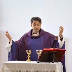 Galeria - Imagem 8 da Padre Celso Marques visita ALADI para uma eucaristia de Pscoa