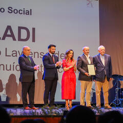 Galeria - Imagem 1 da ALADI distinguida em noite de homenagem � comunidade de Lavra