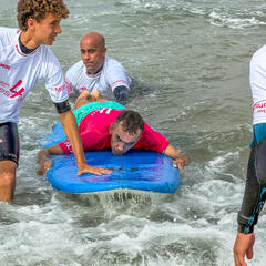 Galeria - Imagem 3 da Utentes participam em iniciativa de Surf Adaptado em Le�a da Palmeira