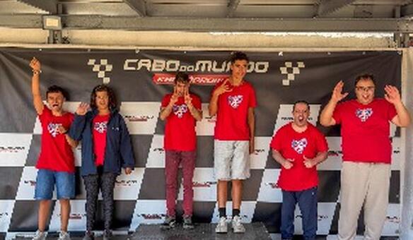 Uma tarde a toda a velocidade no Kart�dromo de Cabo do Mundo