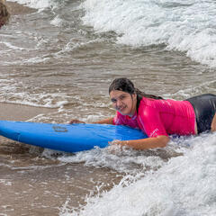 Galeria - Imagem 2 da Utentes participam em iniciativa de Surf Adaptado em Le�a da Palmeira